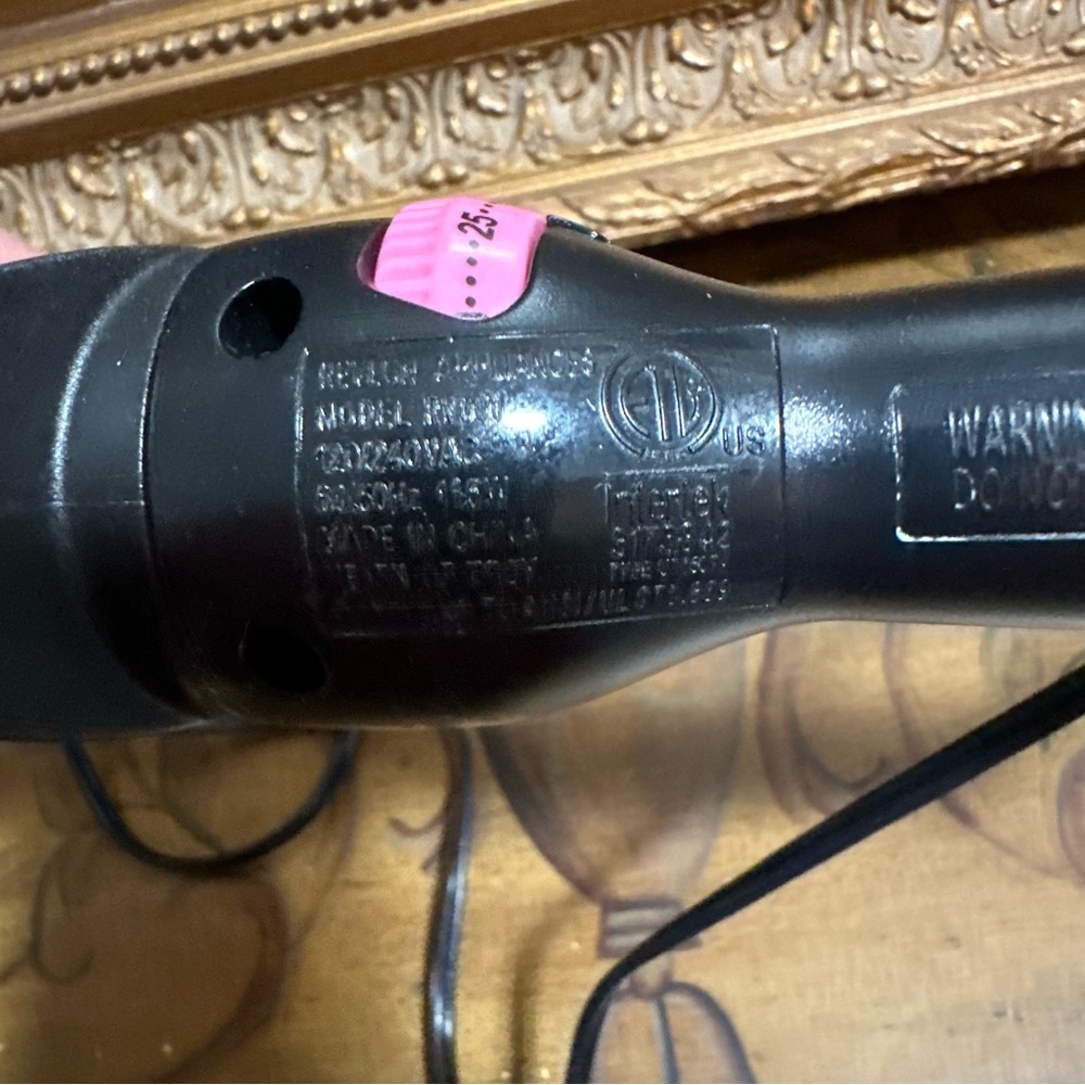 Revlon RV050 1.5" Curling Iron Black / Pink Adjustable Heat - Very Clean Tested - Picture 9 of 16